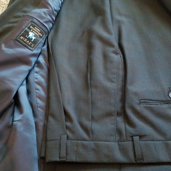 HART SCHAFFNER MARX Men dress suit - Picture 2 of 2